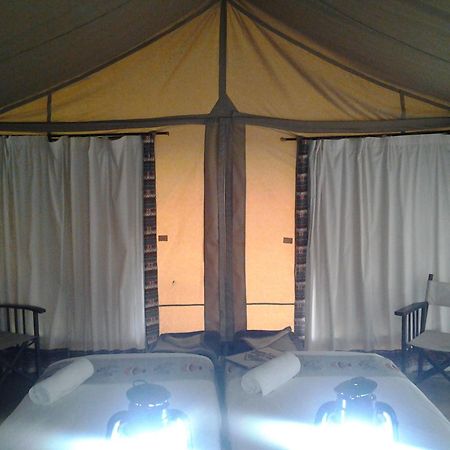 Maili Saba Camp Villa Nakuru Szoba fotó