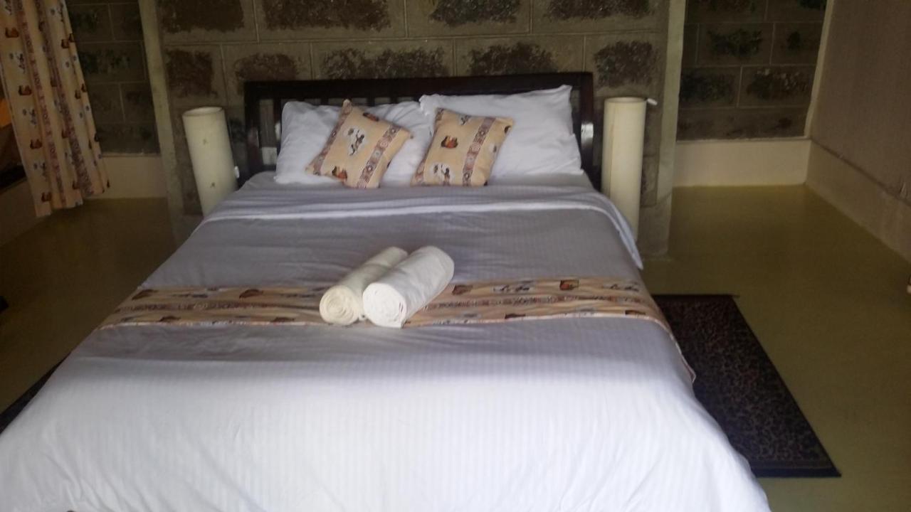 Maili Saba Camp Villa Nakuru Kültér fotó