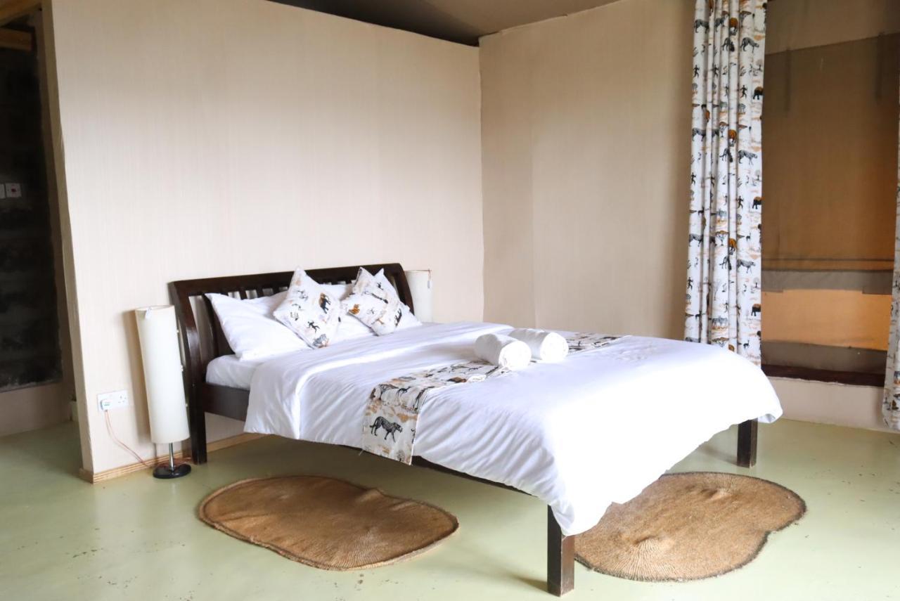 Maili Saba Camp Villa Nakuru Kültér fotó