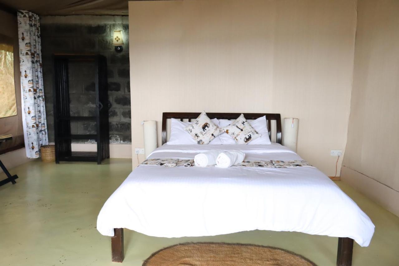Maili Saba Camp Villa Nakuru Kültér fotó