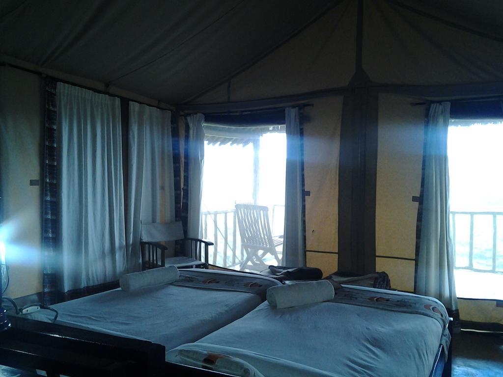 Maili Saba Camp Villa Nakuru Szoba fotó